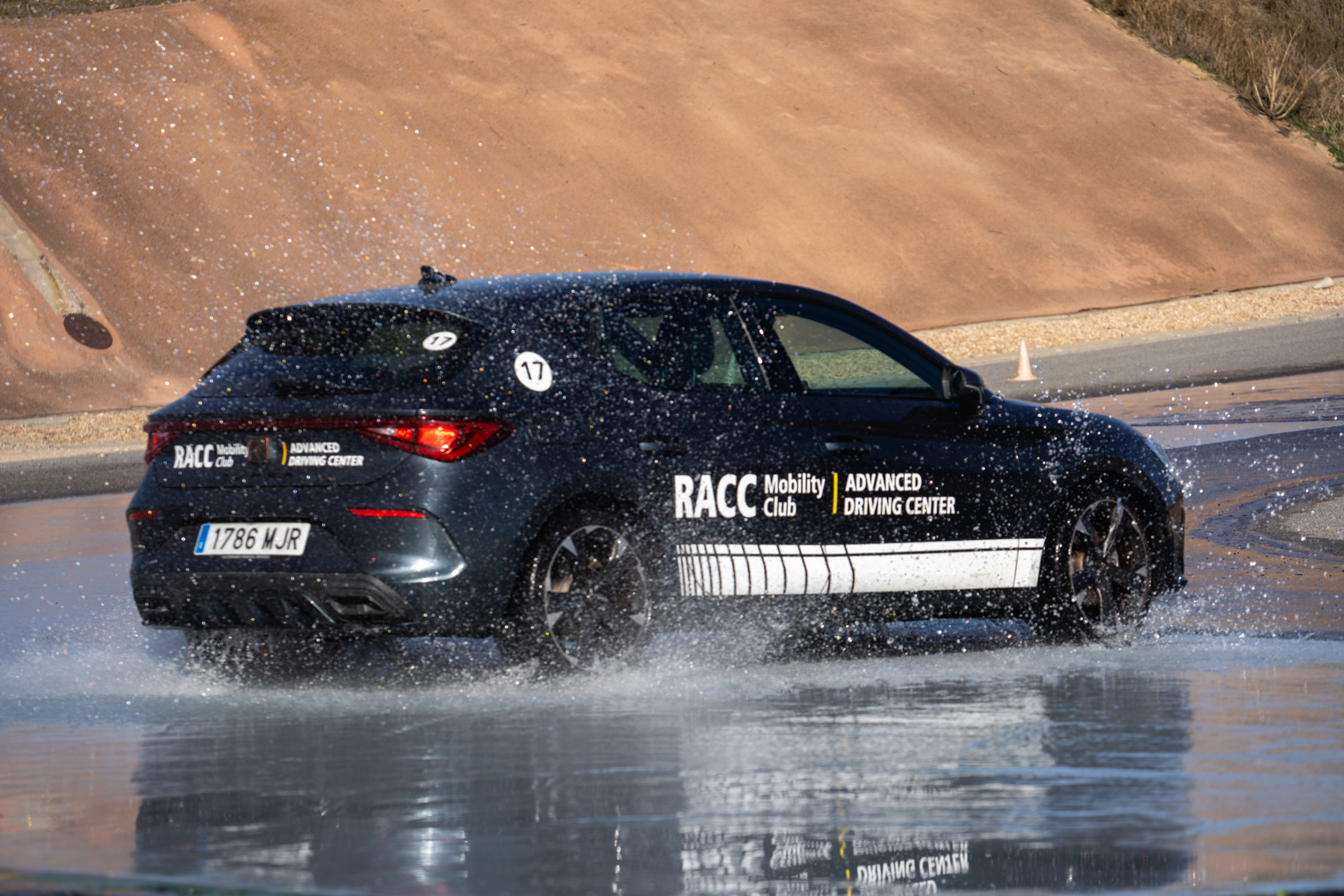 RACC Advanced Driving Center [Validación de usuario]
